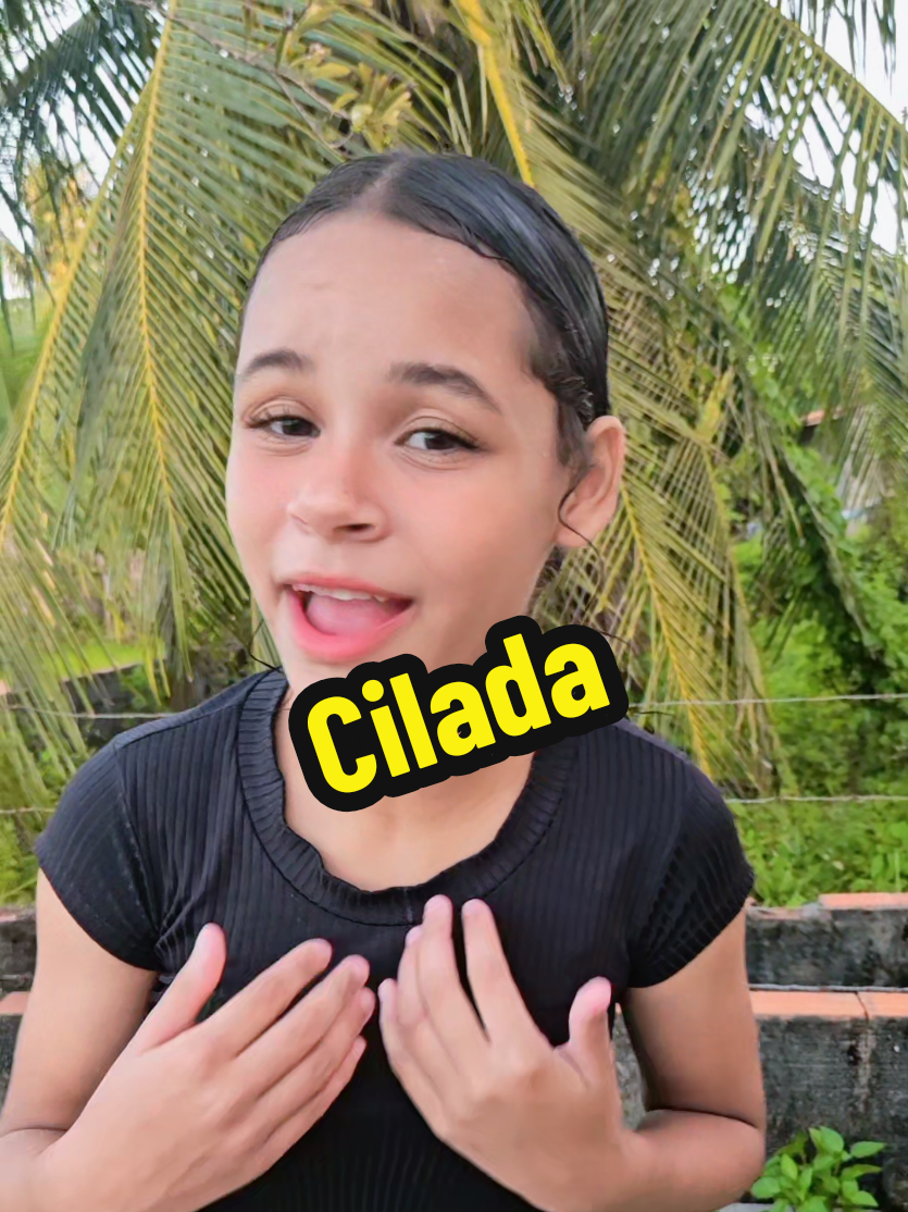 @BEATRIZ COM PAPAI