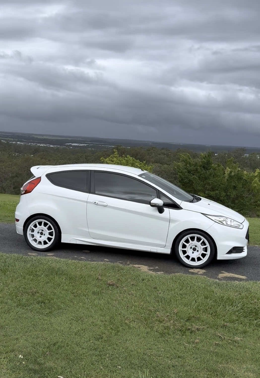 @Neeka