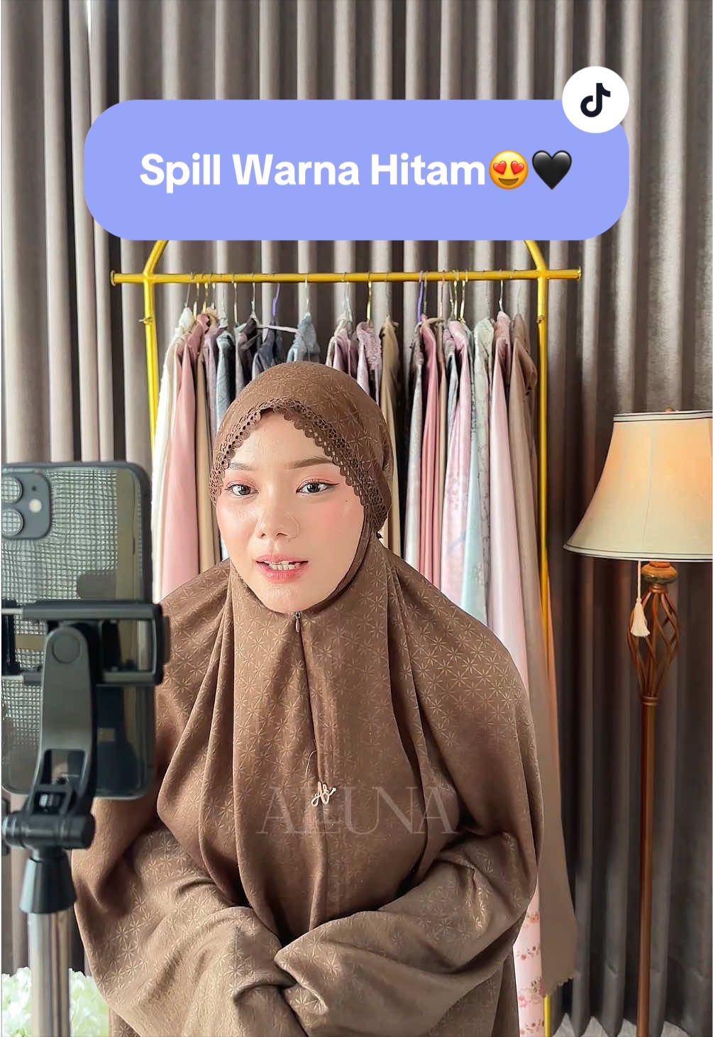 @Alluna