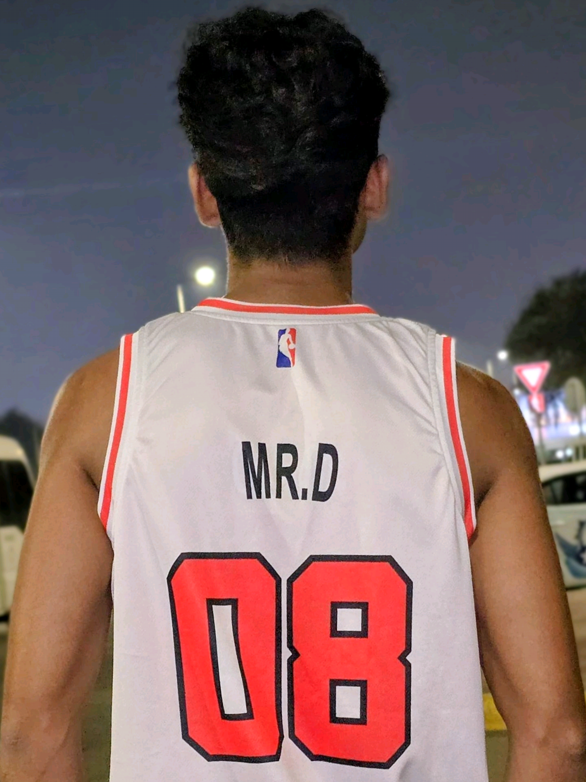 @D8