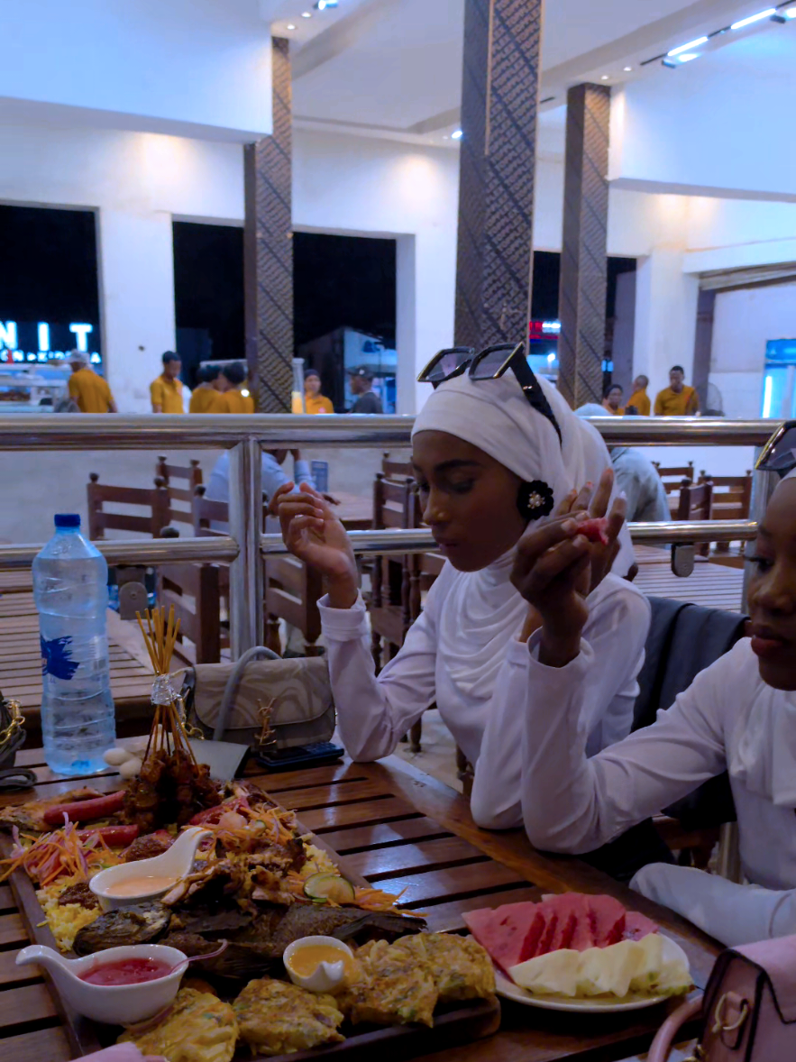 @GEZAJUU FAST-FOOD
