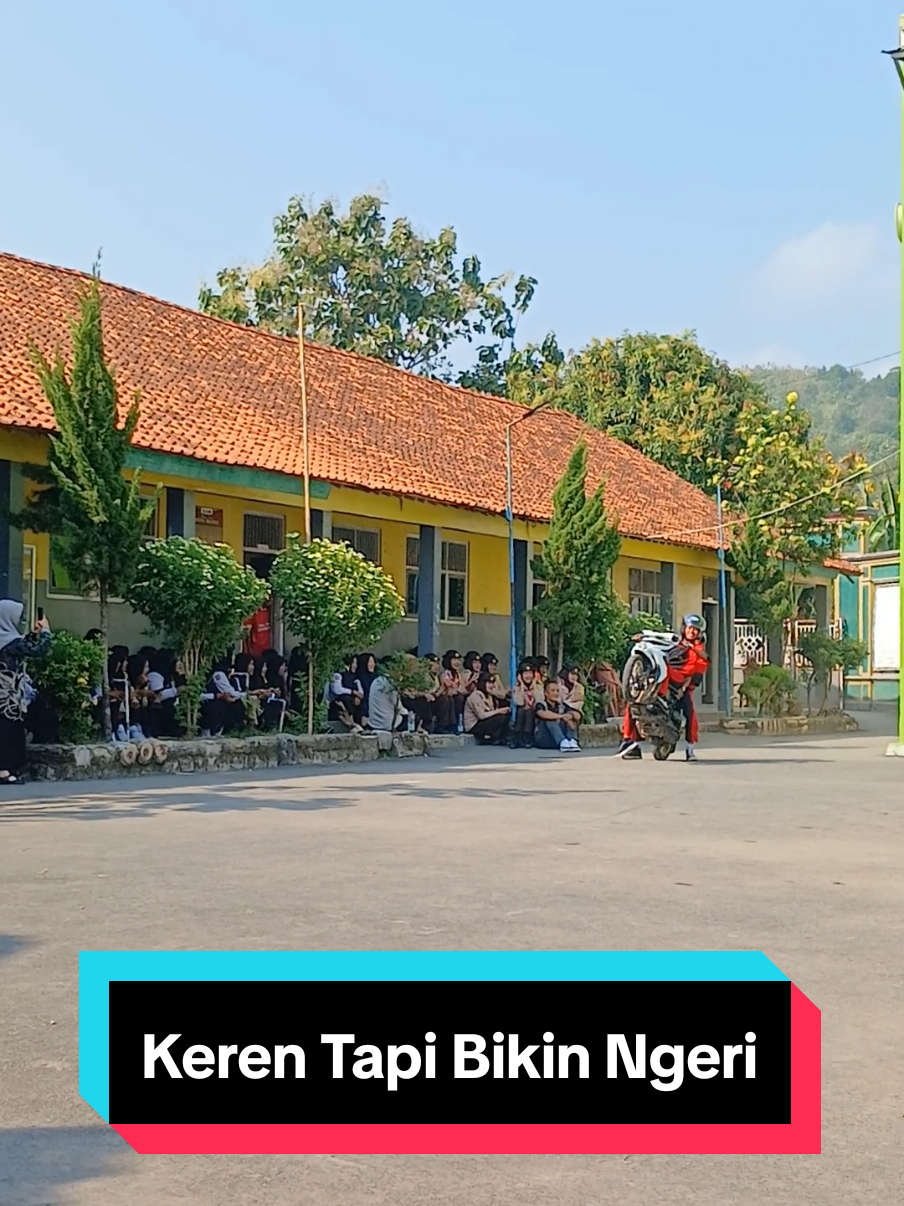 @Galeriku_di_Sekolah