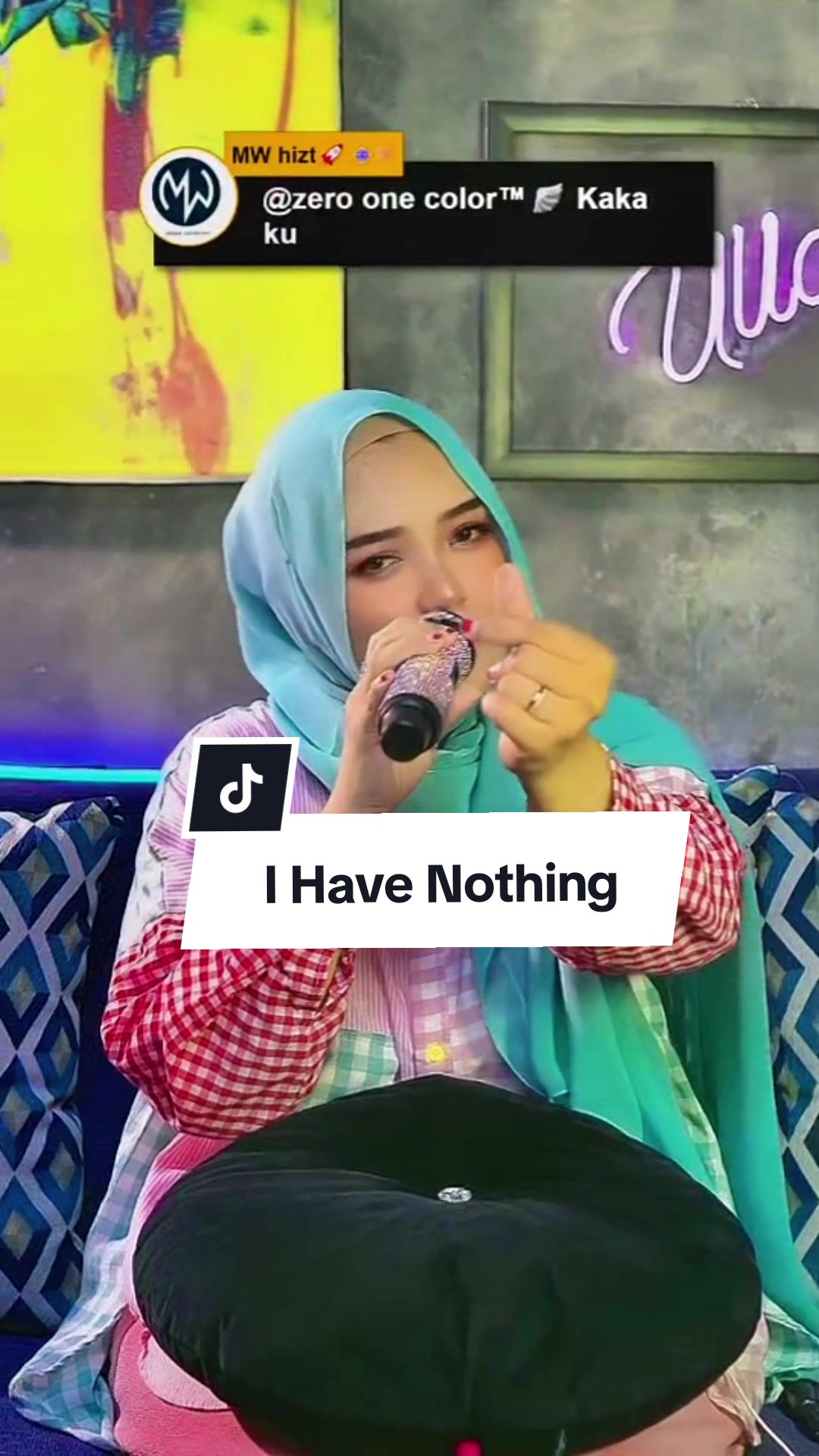 @Ulla Ula la 🎤