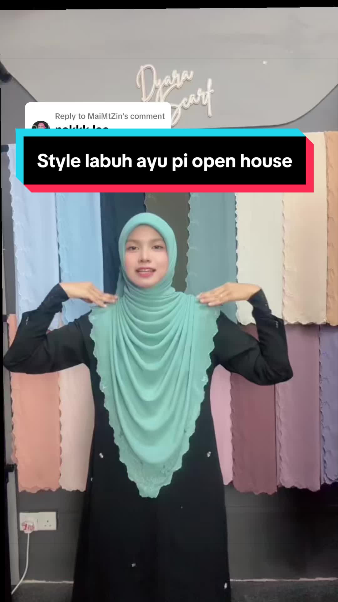 @Dyara Scarf