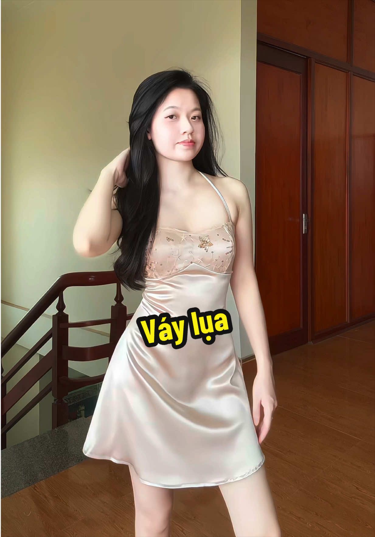 @Hằng t&uacute;n 👻