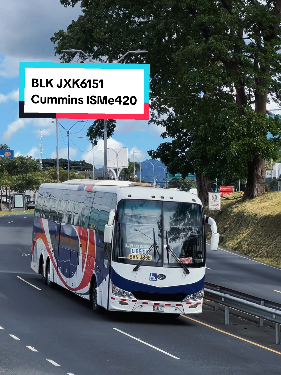 @Costa Rica sobre ruedas 🚌🇨🇷