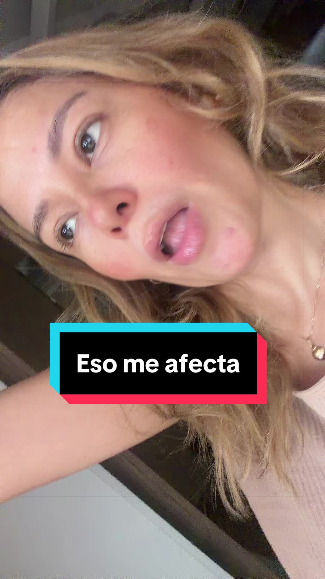 @𝙍𝙤𝙨𝙮 𝙘𝙤𝙡𝙪𝙢𝙗𝙪𝙨