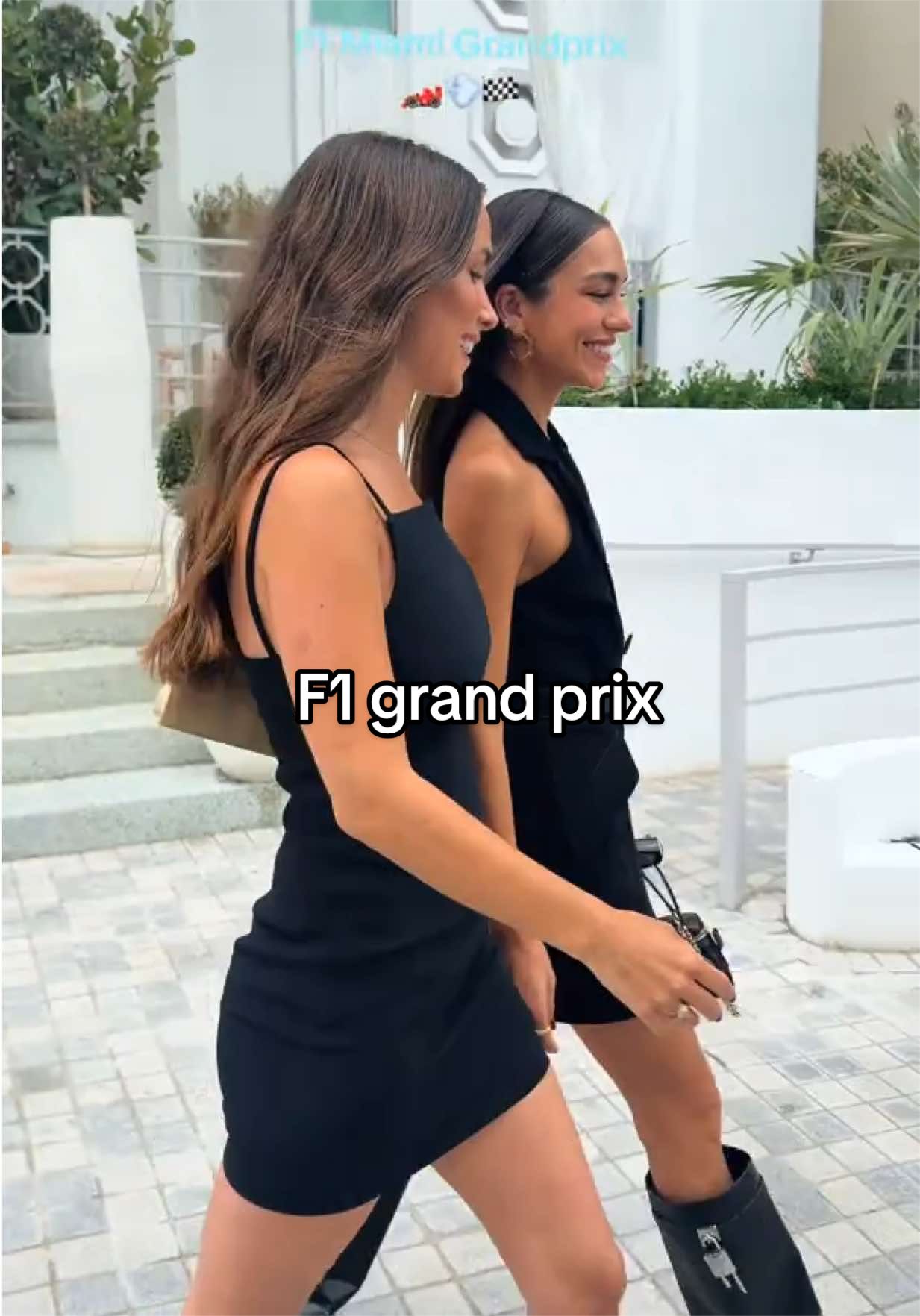 @Maria Pombo