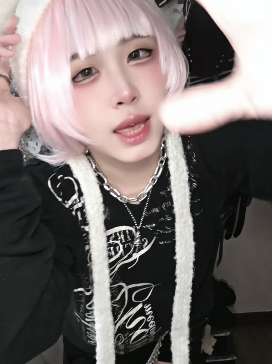 @クロウウウウ