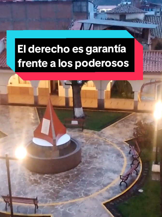 @DERECHO MUDO