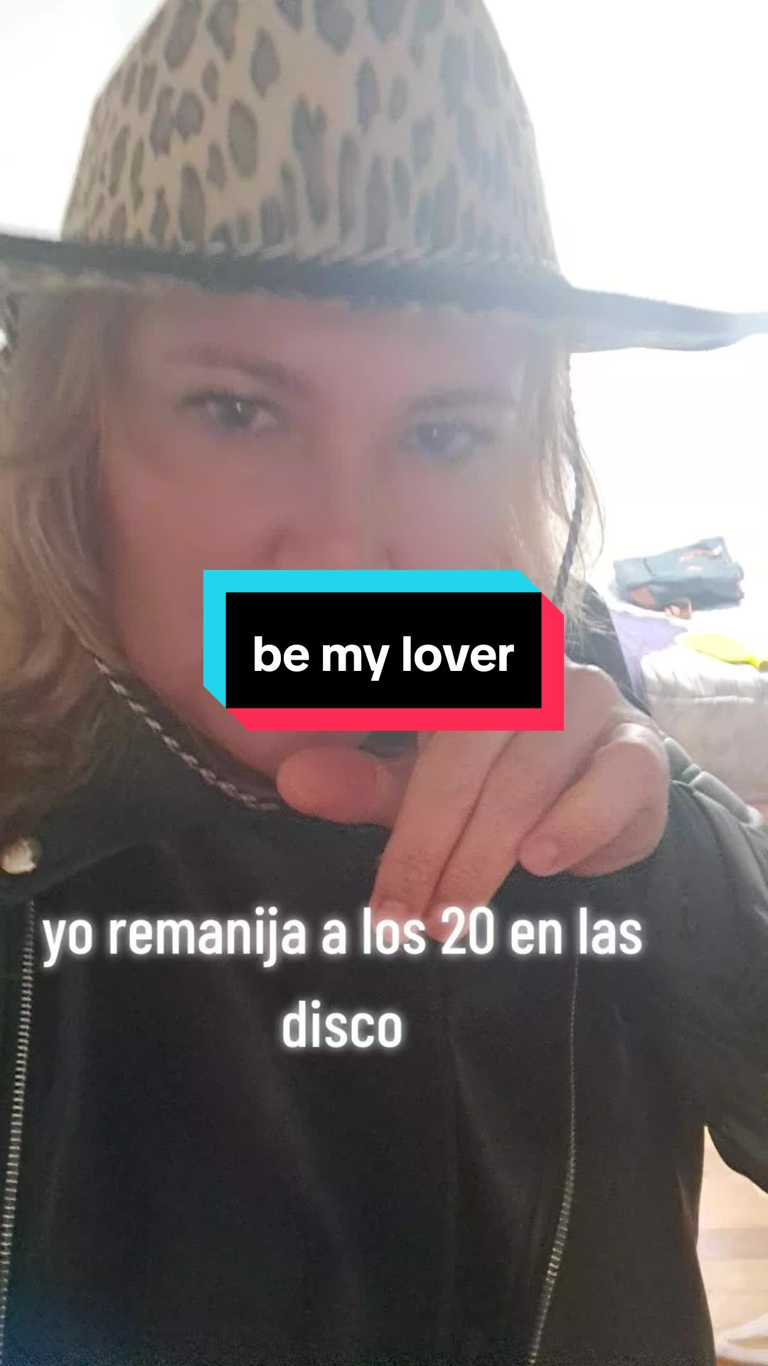 @ADRI_ BEY