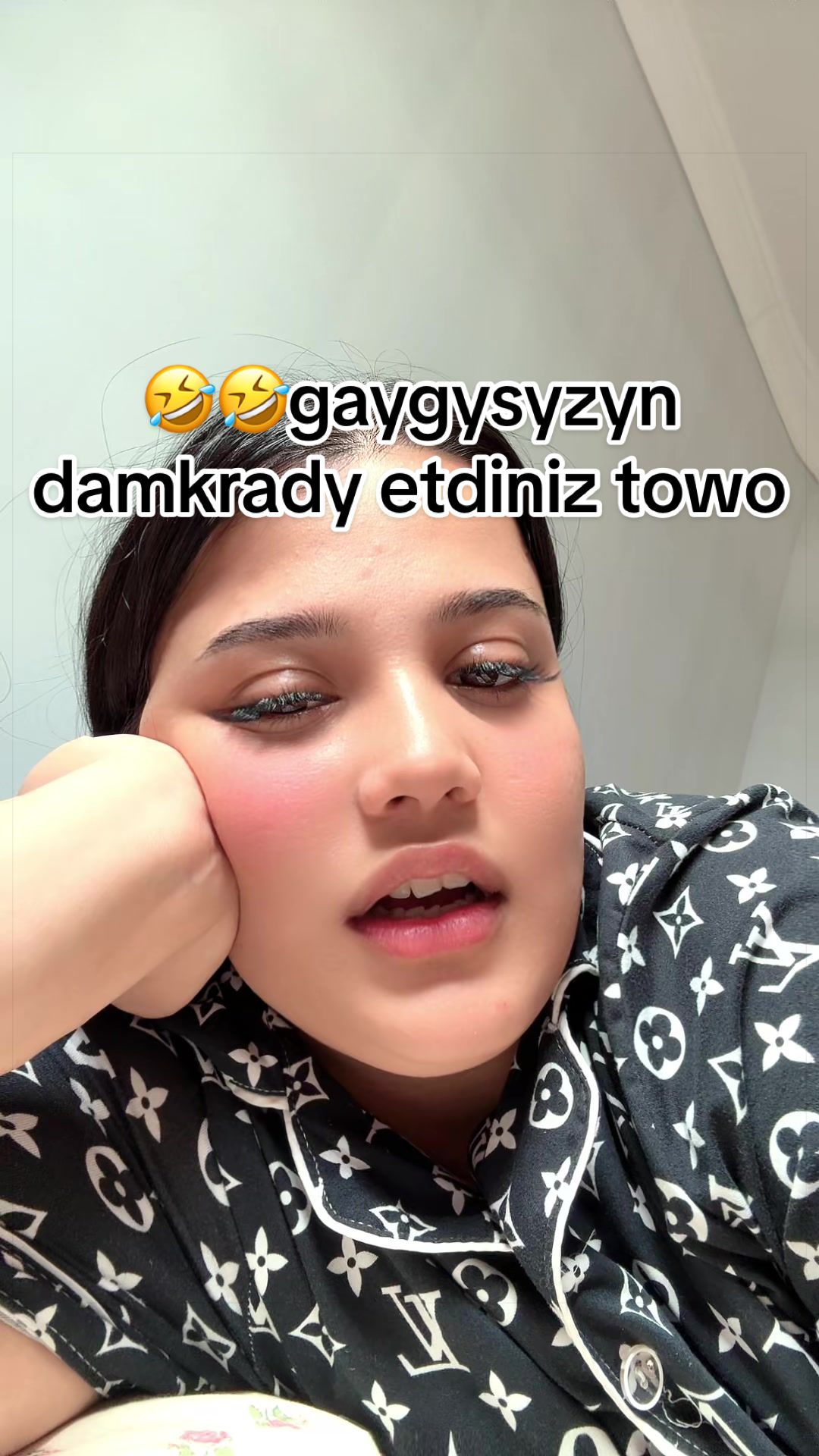 @MÄHRI VINES🖤🤚