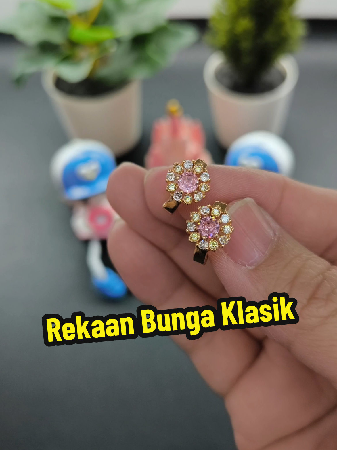 @FashionForUshop