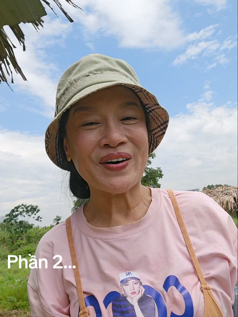 @Diễn vi&ecirc;n T&uacute; Oanh