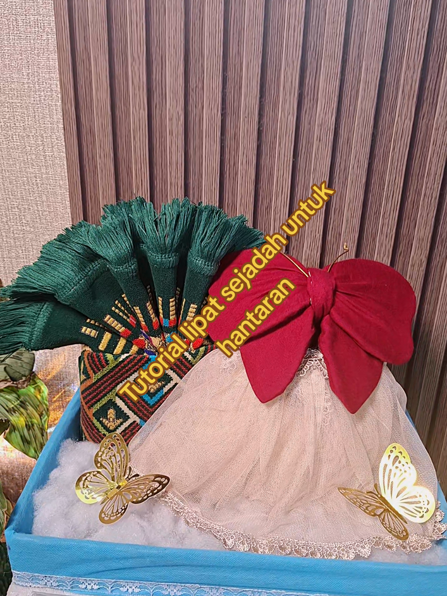 @Siti Fatimah|Gift Box