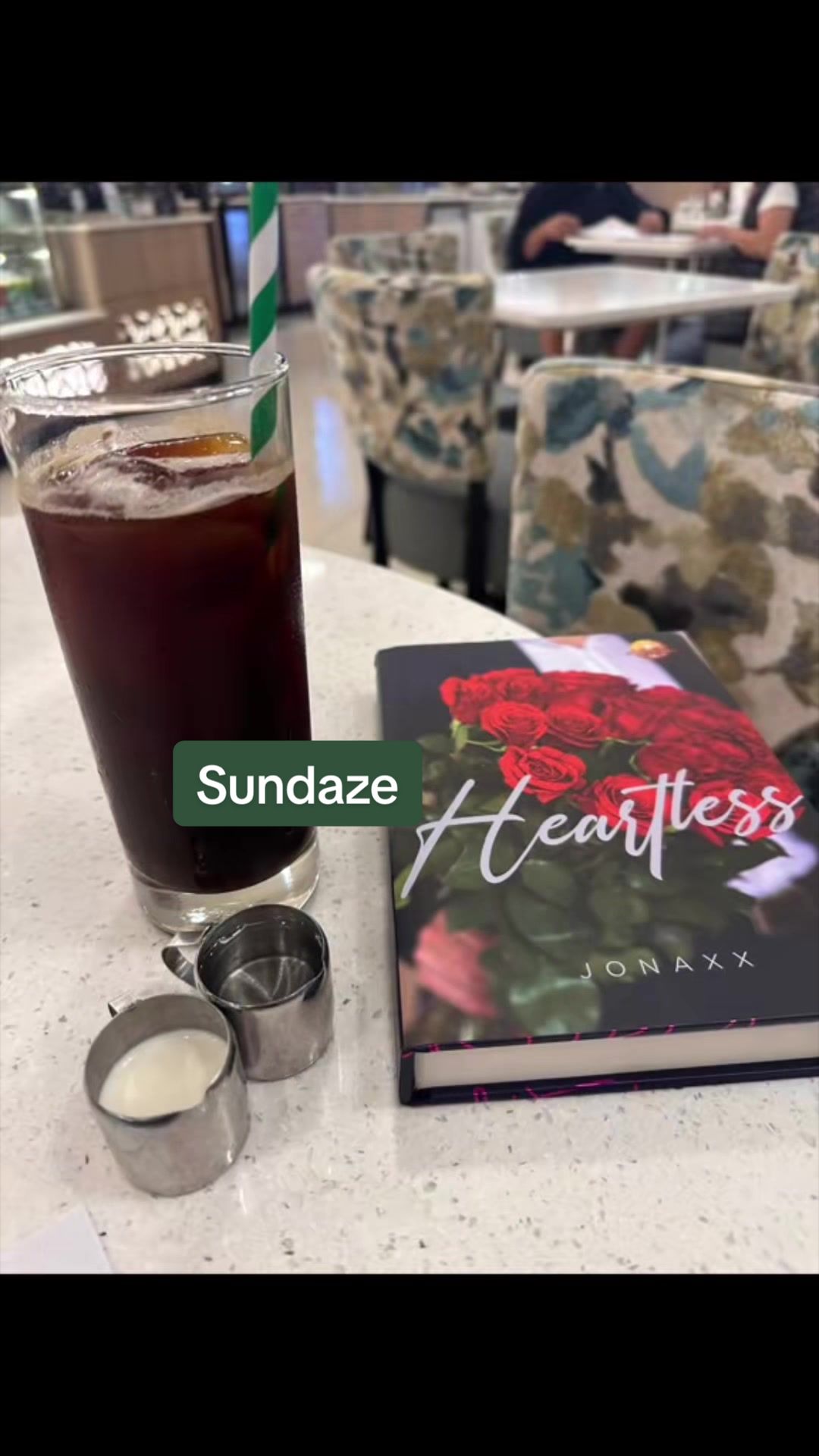 @FriReadsNCollects🥀📚
