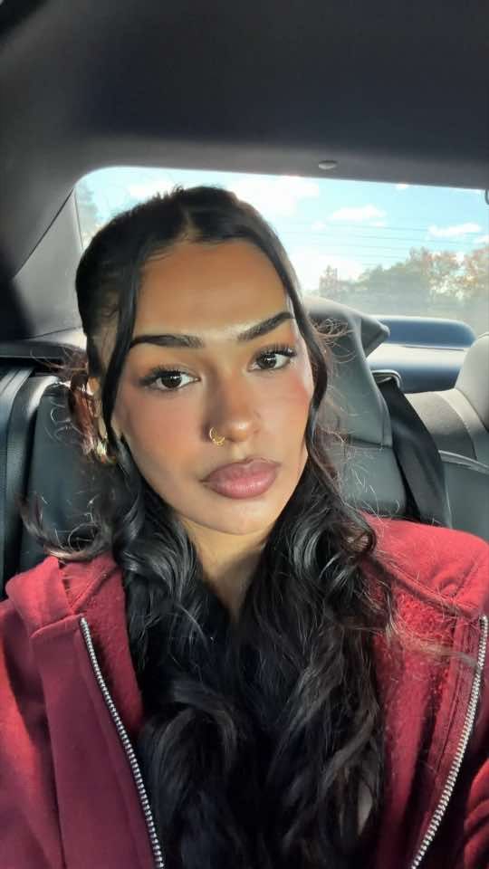 @Divya 🫧