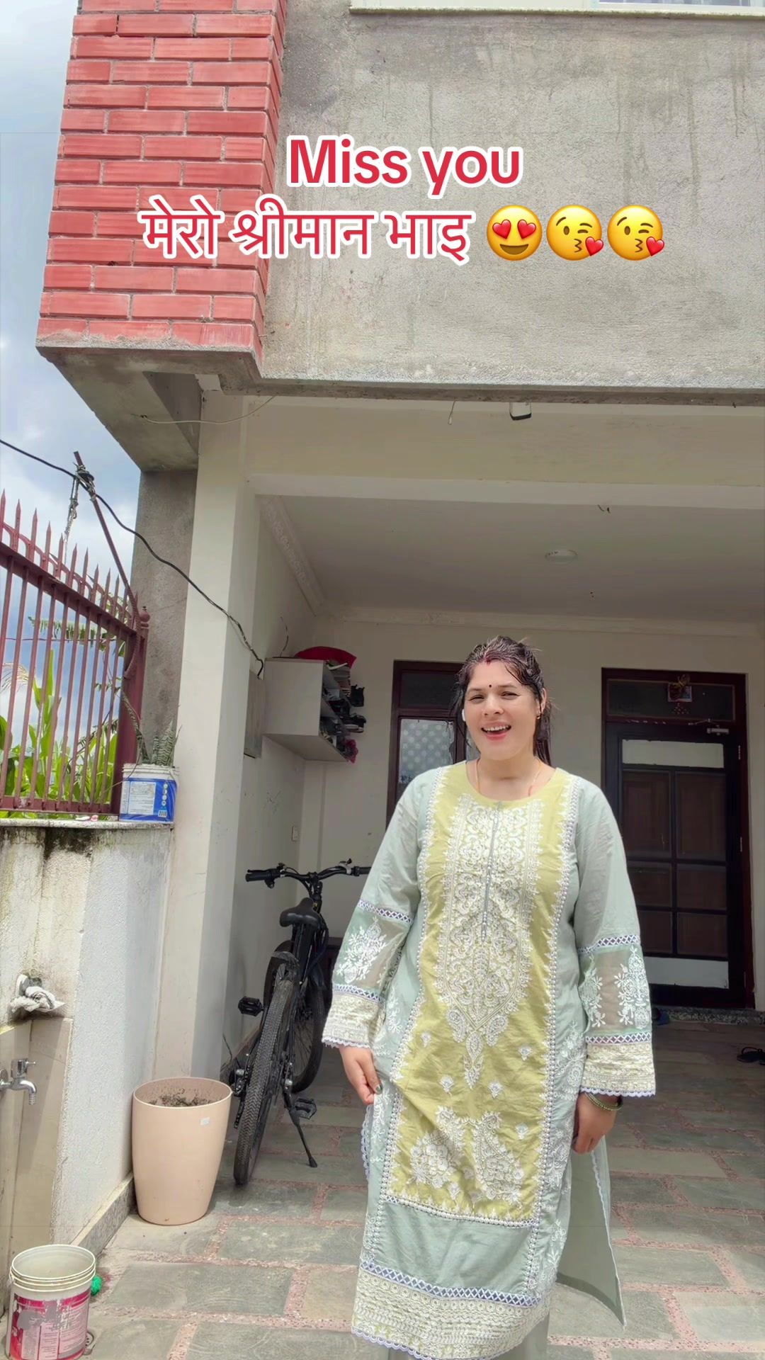 @Monikaधमालि 🧿❤️