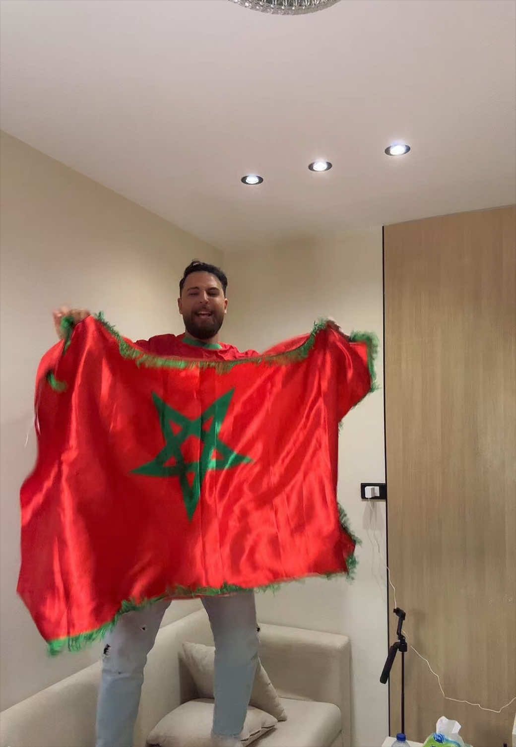 @Danny🇱🇧