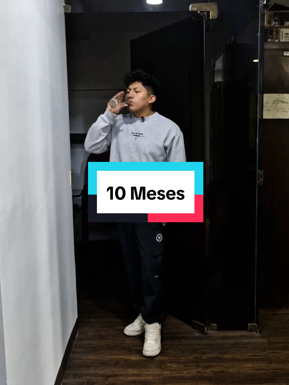 @Jhovo