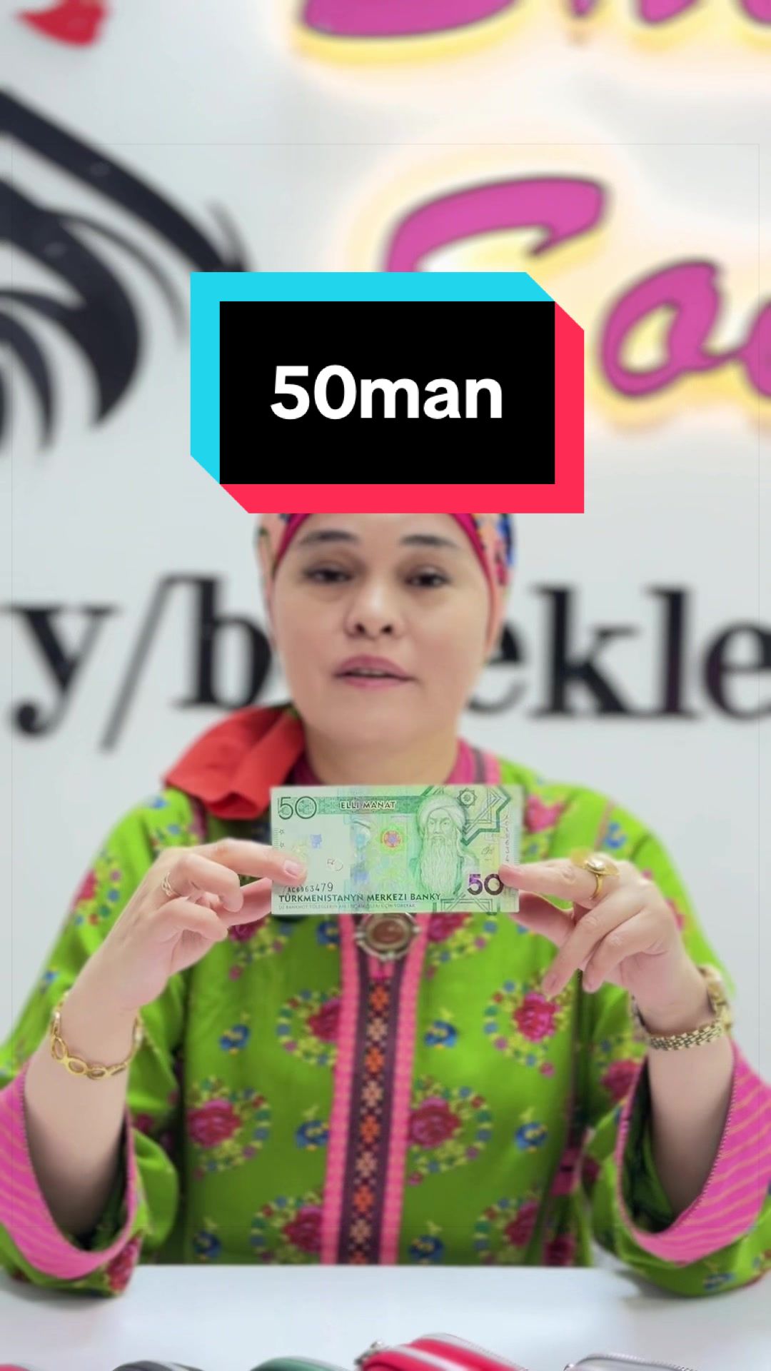 @ShowlySowda