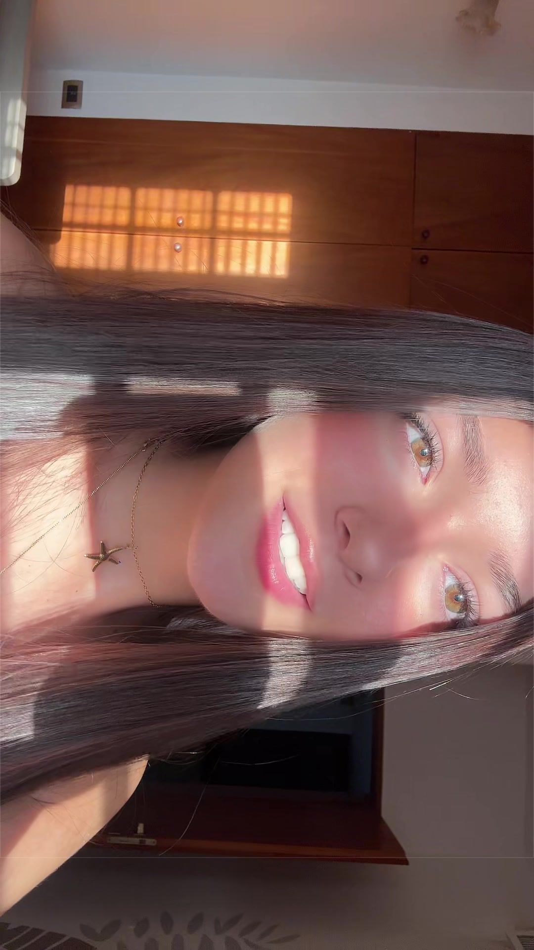 @ᐯᎥ丅ᗩ ★