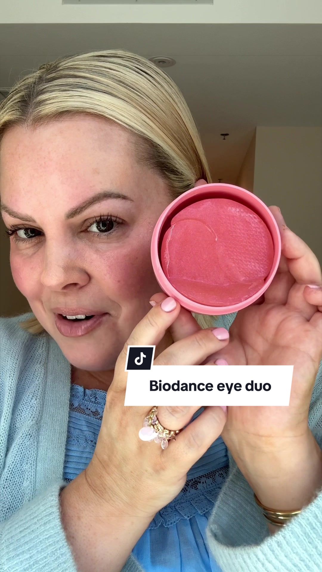 @SELENA &bull; Makeup Artist