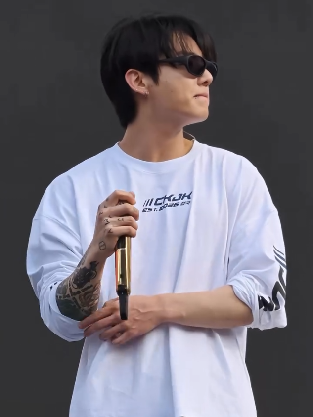 @𝘷𝘦𝘭𝘺𝘯𝘴 _🦨