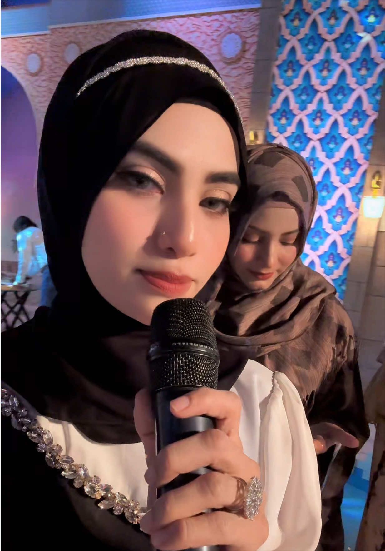 @YashfeenAjmalShaikh