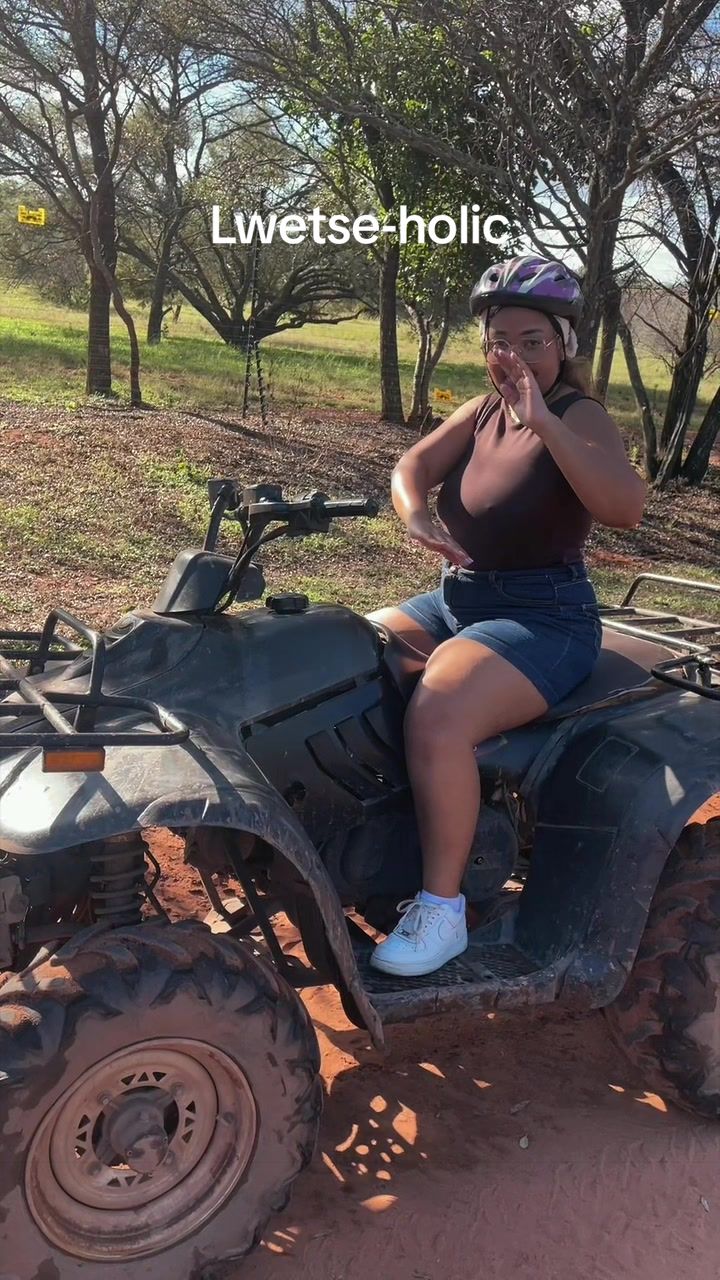 @Thatohatsi