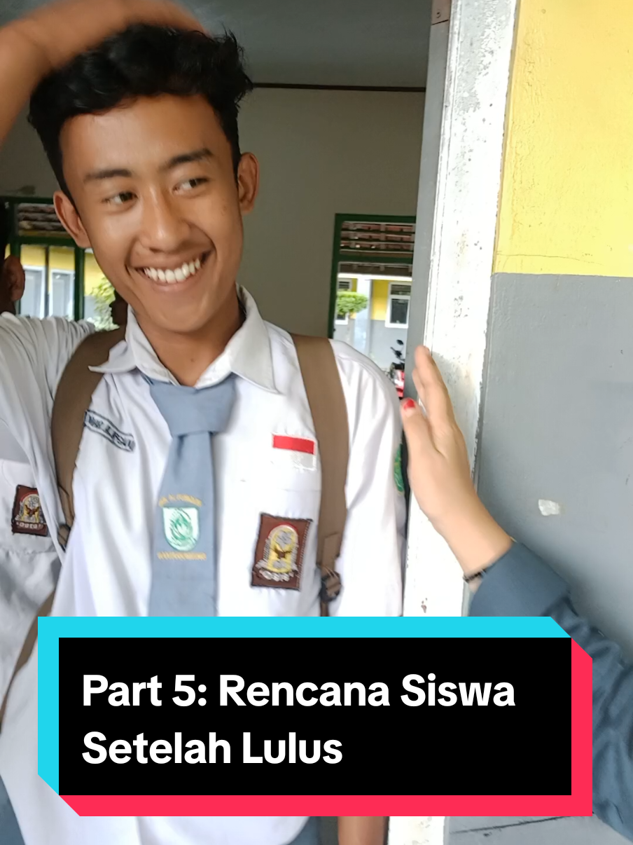 @Galeri Bu Ni di Sekolah