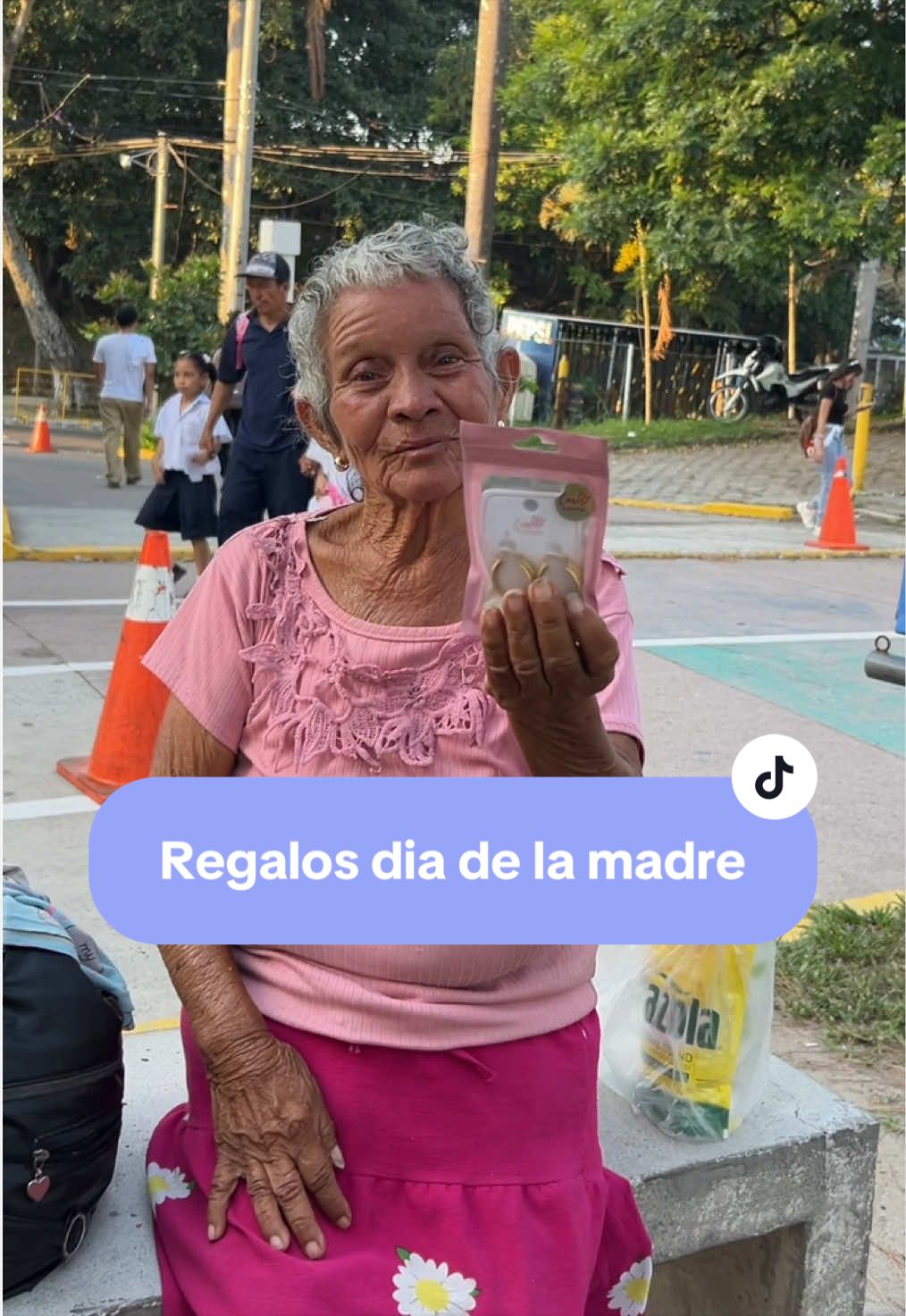 @holasoybelen.sv