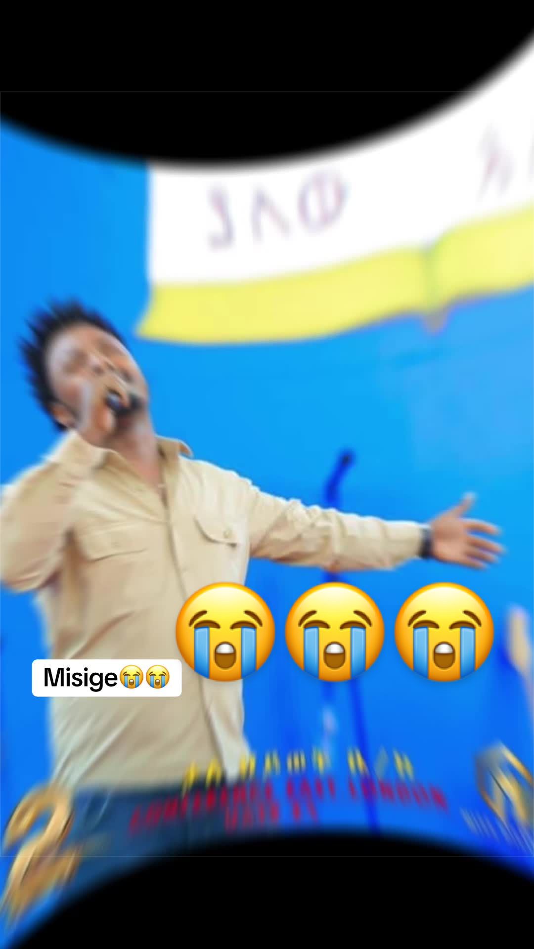 @Maዬ🎧🦋