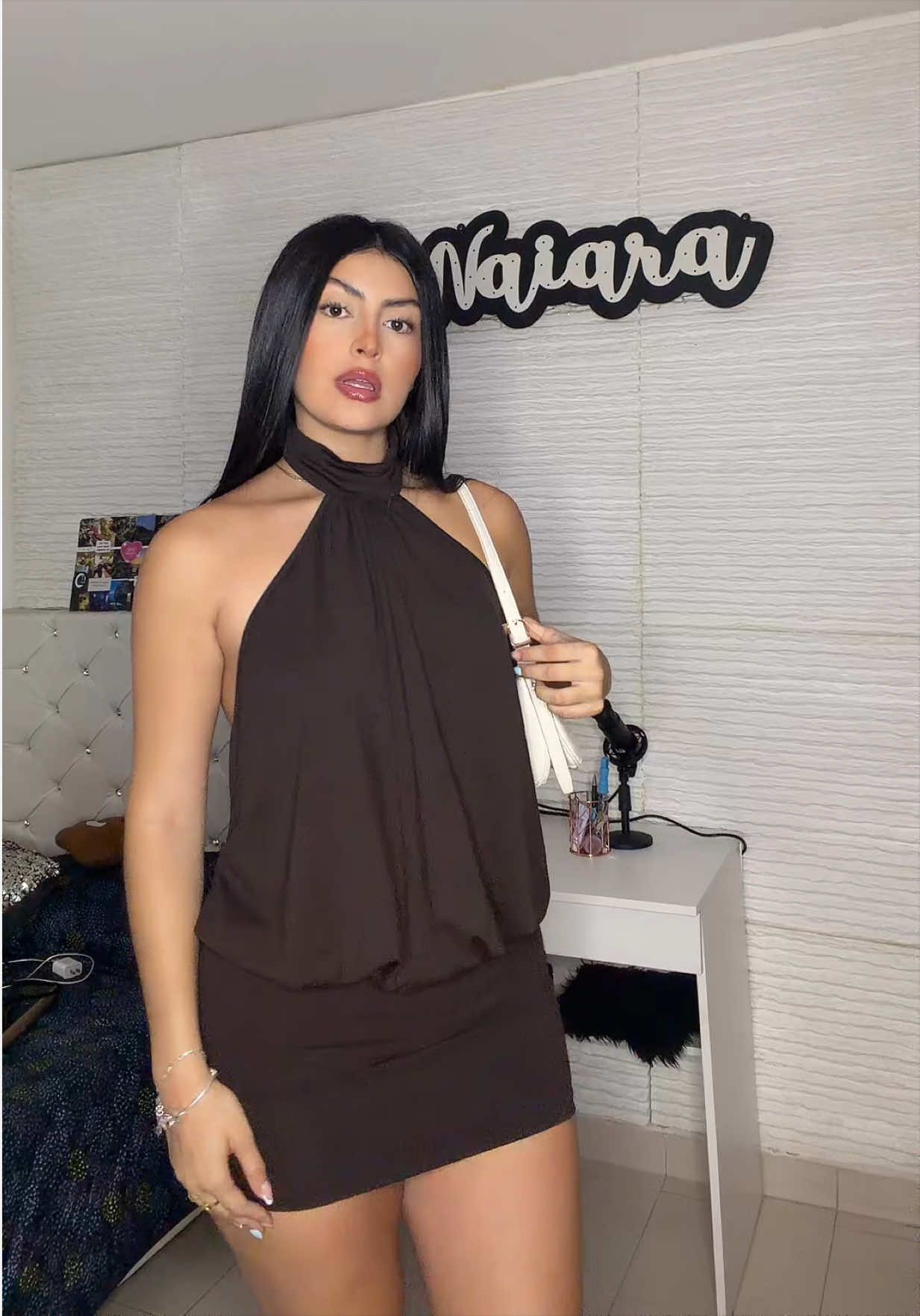 @Naiara🧸