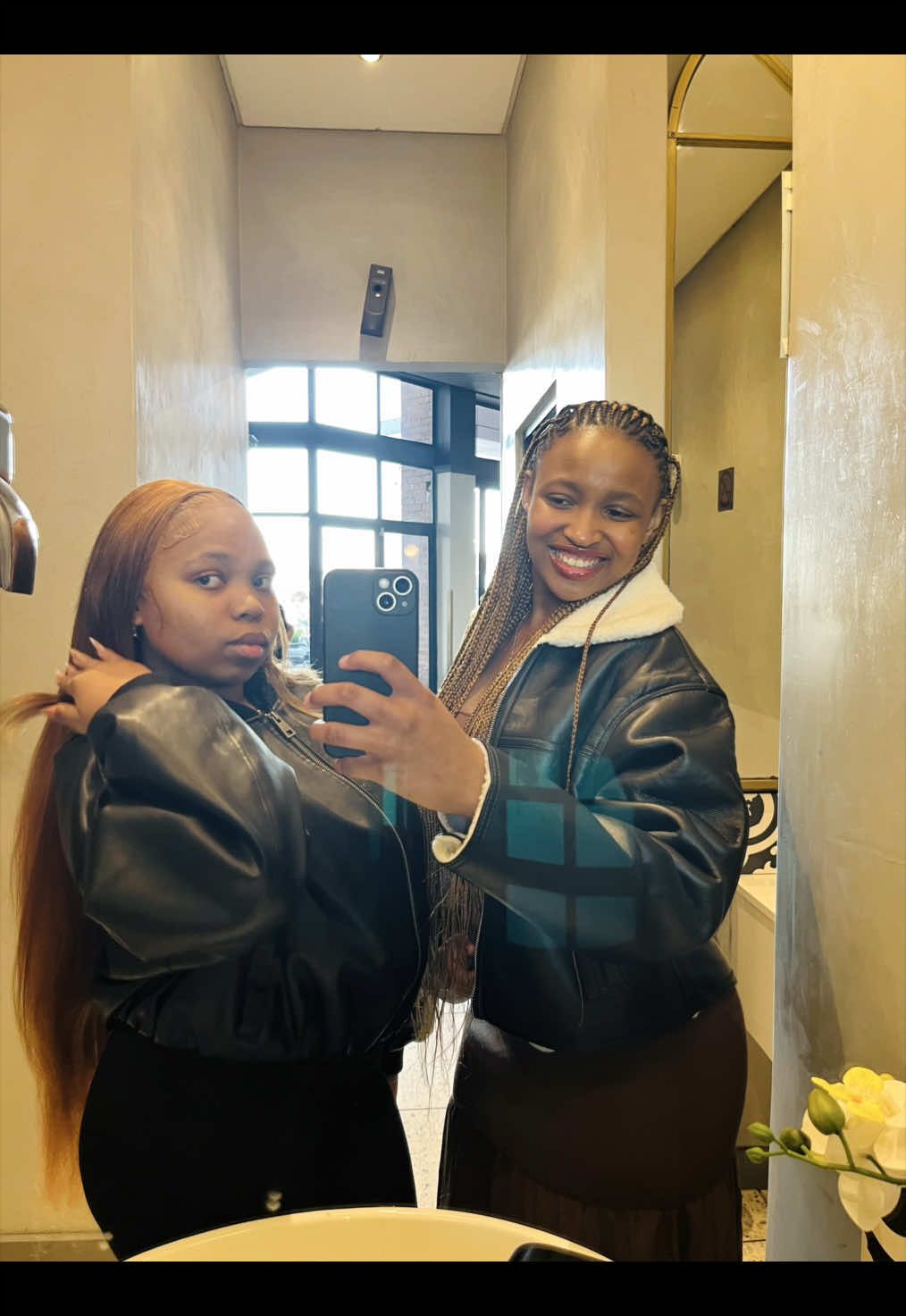 @queensalute_