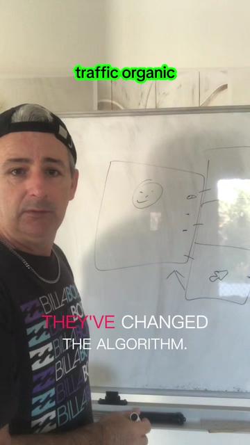 @Robbie Mac social