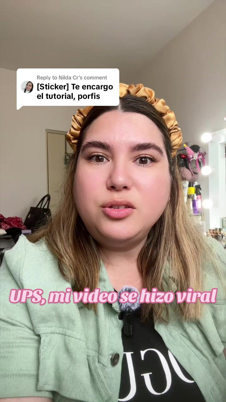 @TJKarolyn | Plus Size Model