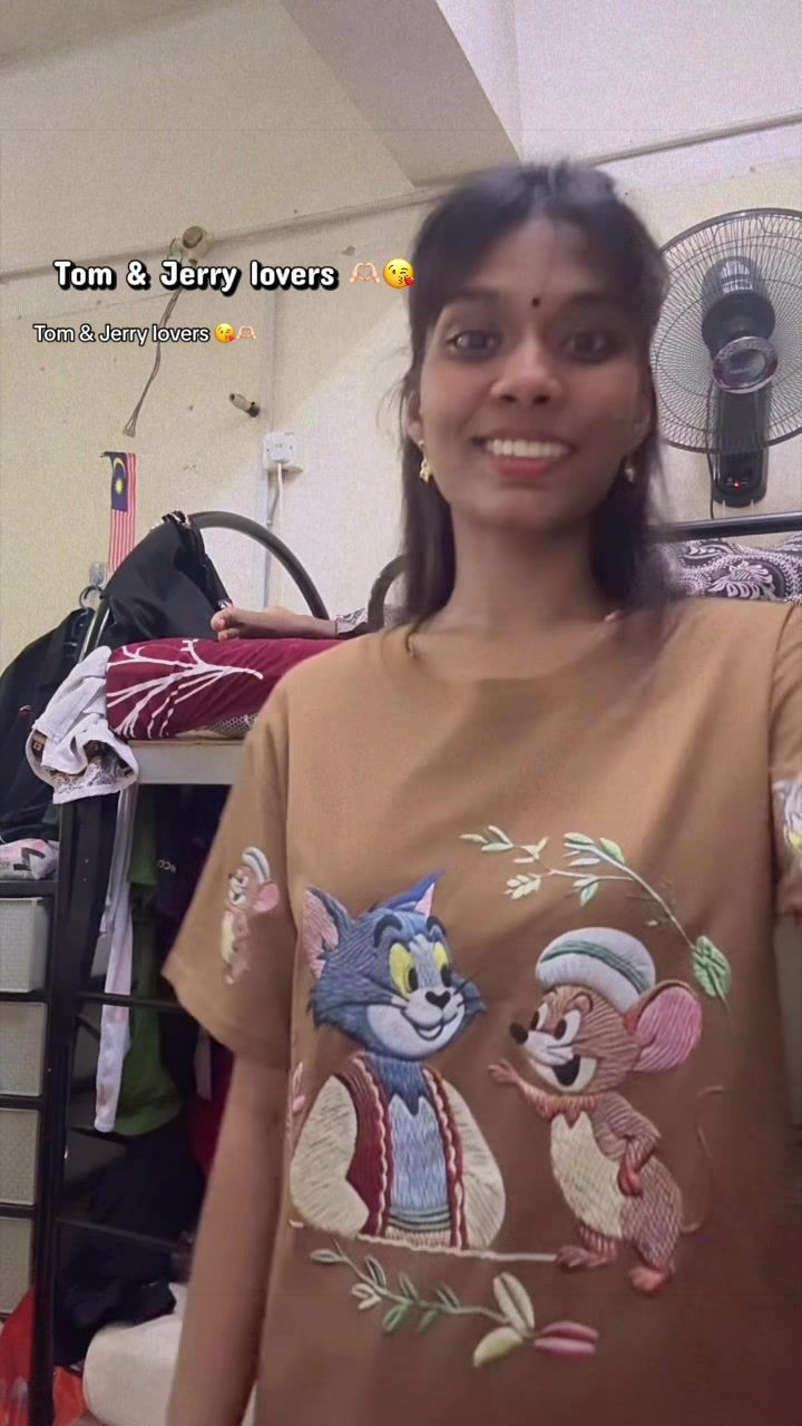 @Priya🦋💓