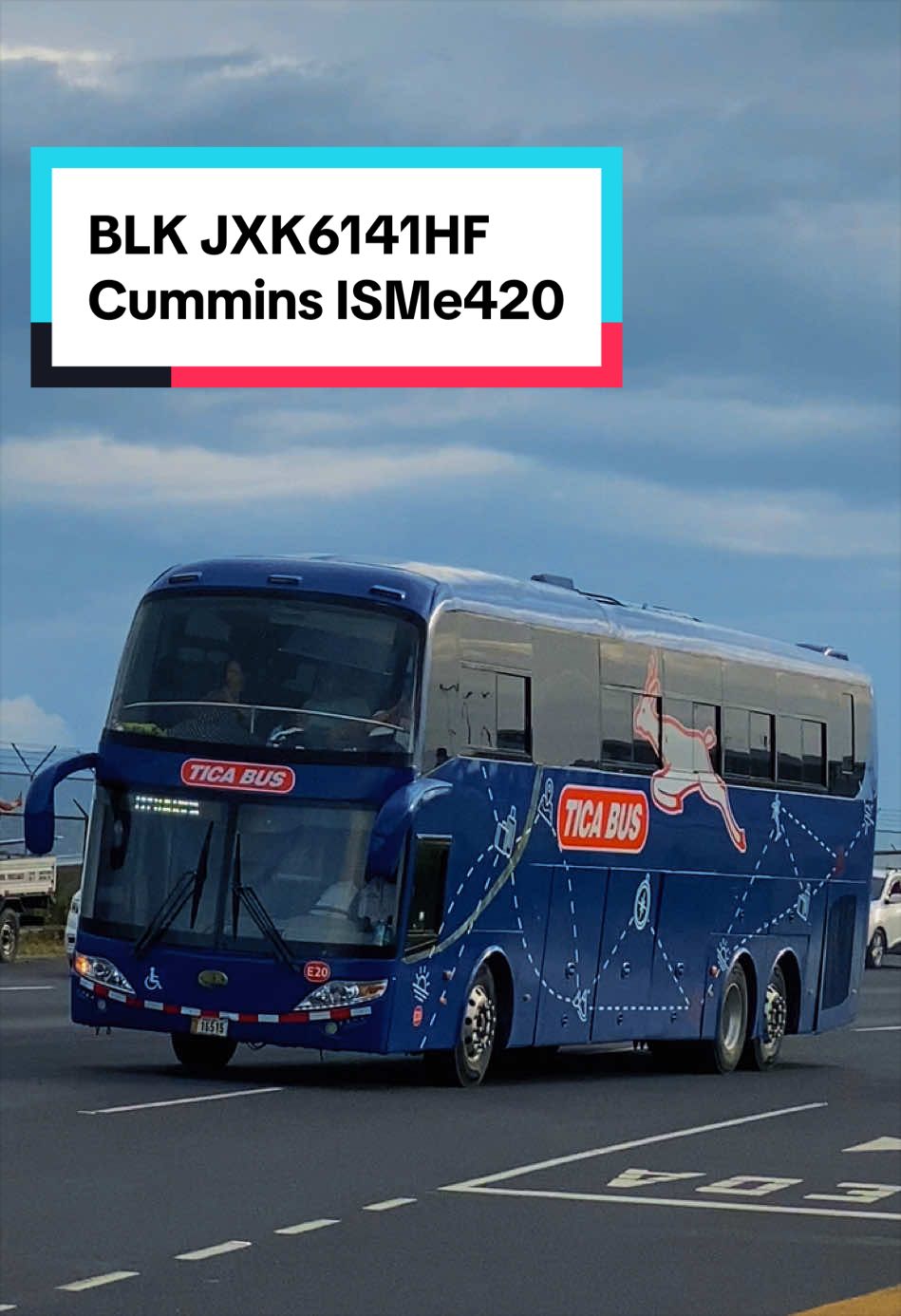 @Costa Rica sobre ruedas 🚌🇨🇷