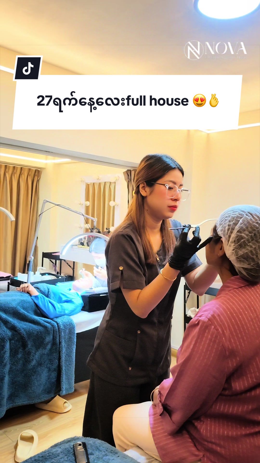 @Nova-eyebrow studio.