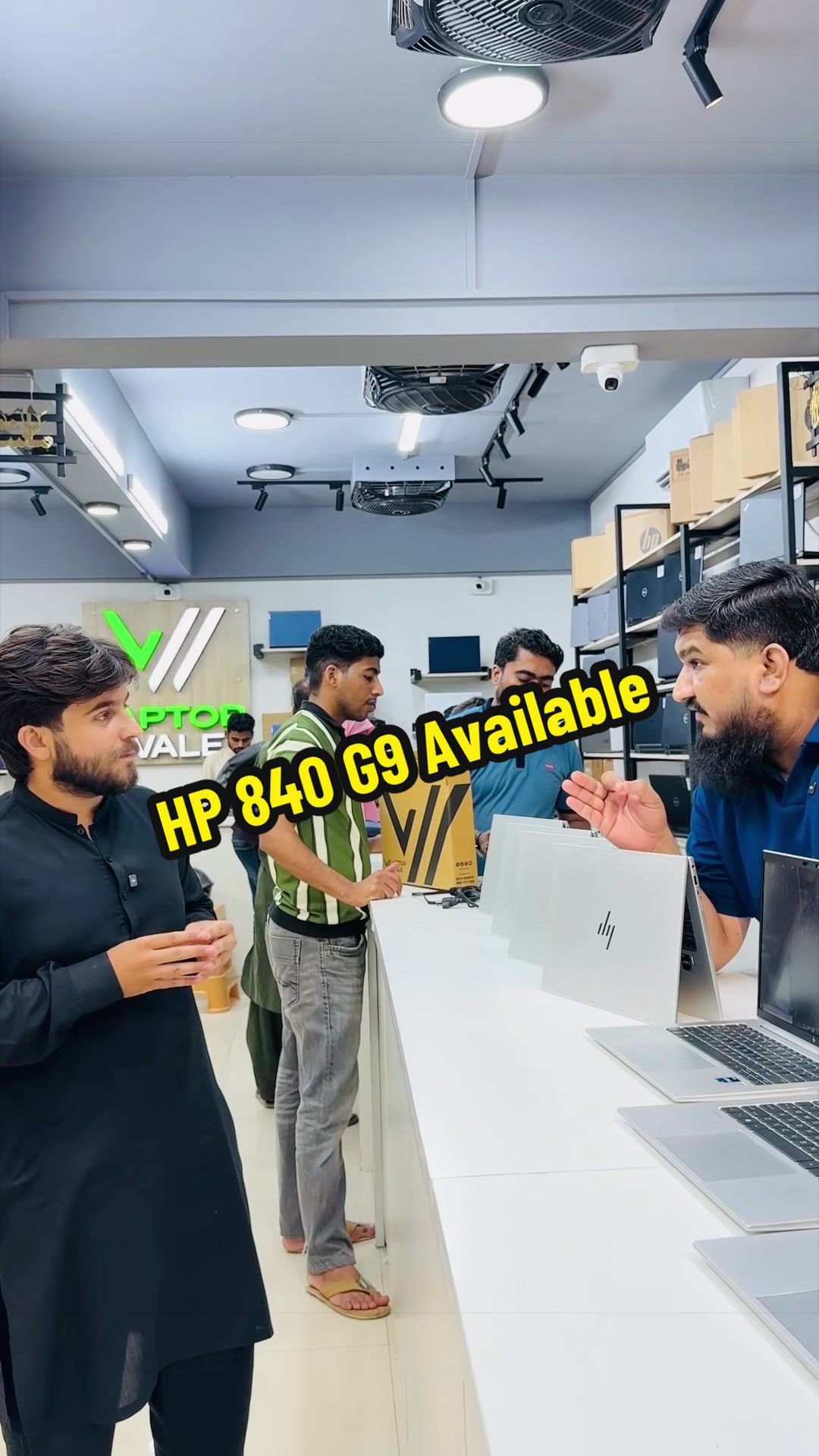 @Laptop Wale💻