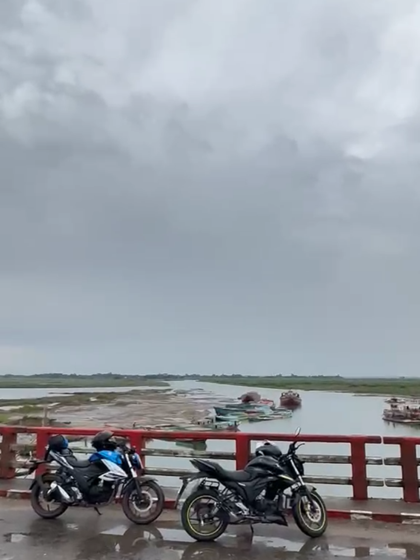@𝑴𝒓.𝑺𝒐𝒖𝒓𝒂𝒗🇧🇩