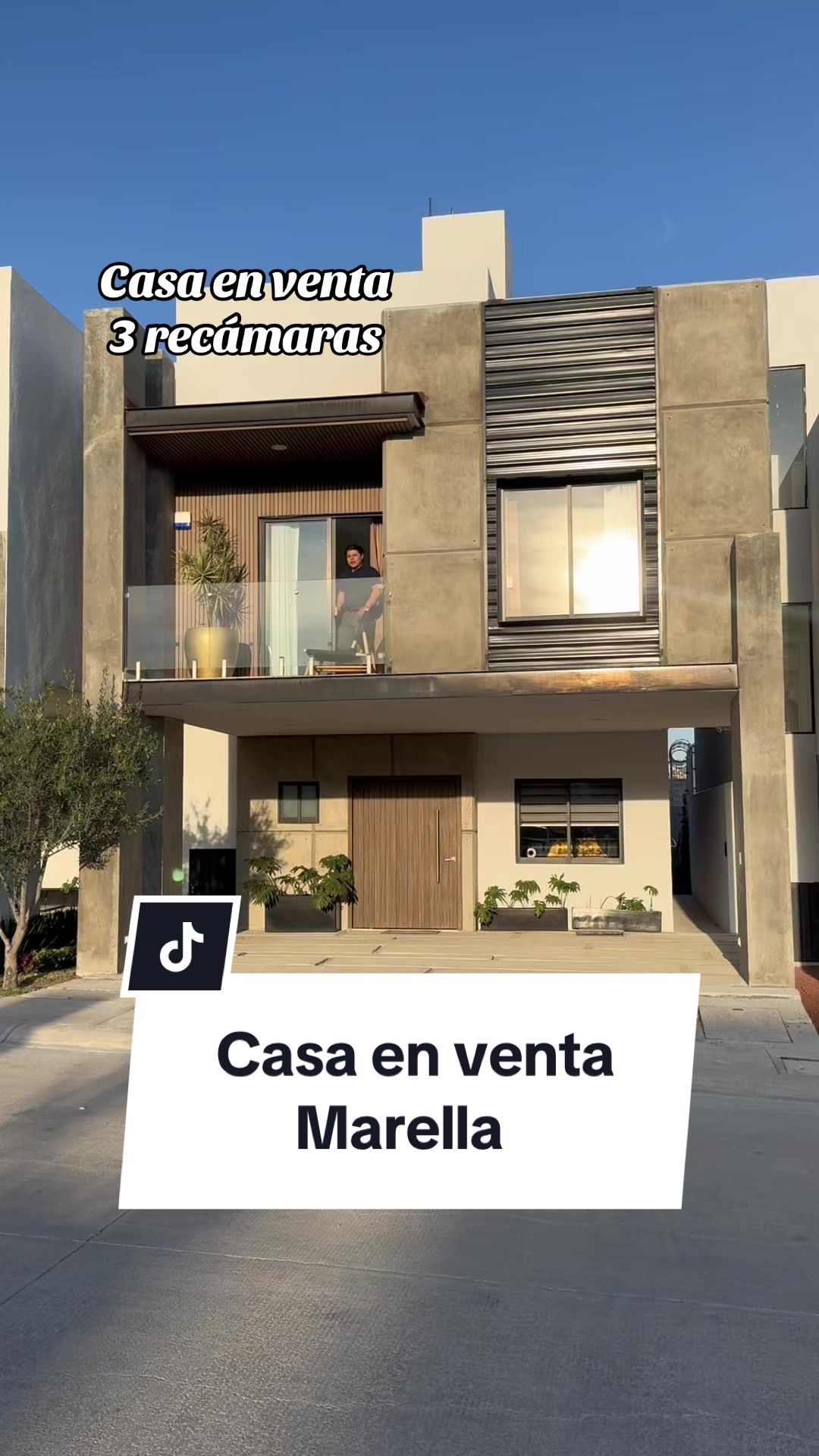 @Alejo | Bienes Raíces