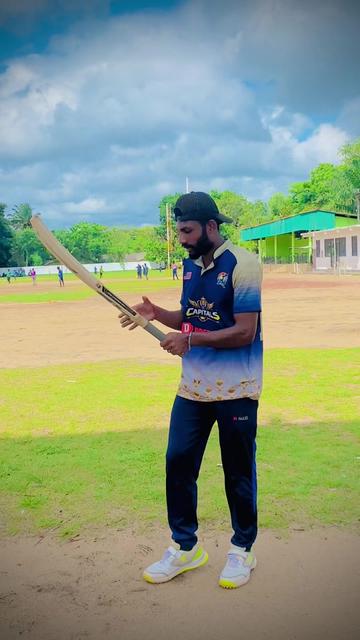 @Rowdy Black Lakshan