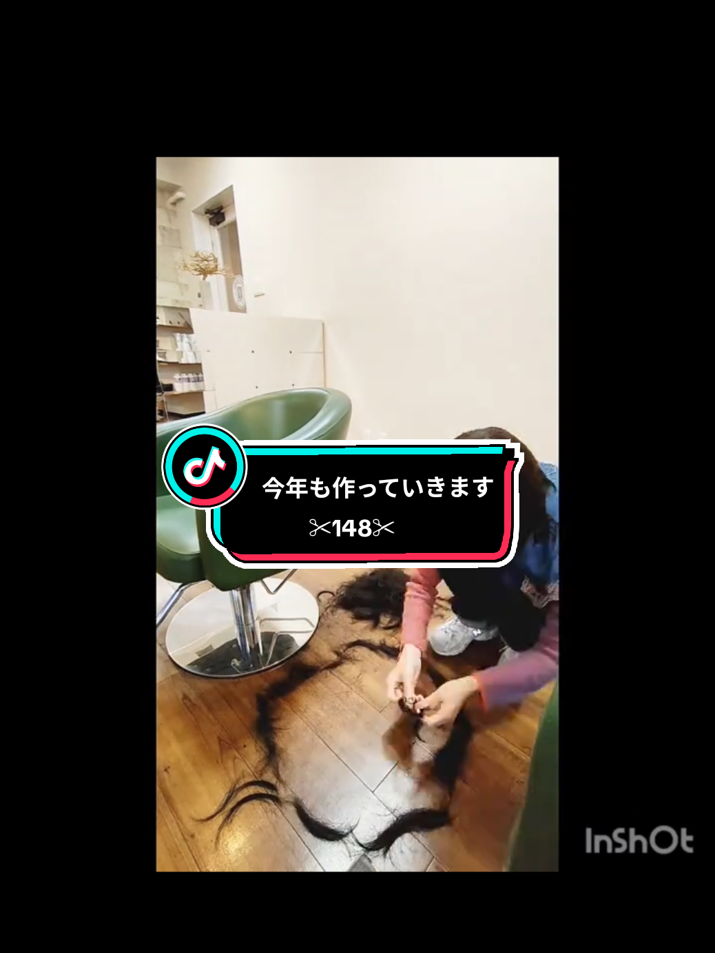 @髪の毛アートをつくる美容師