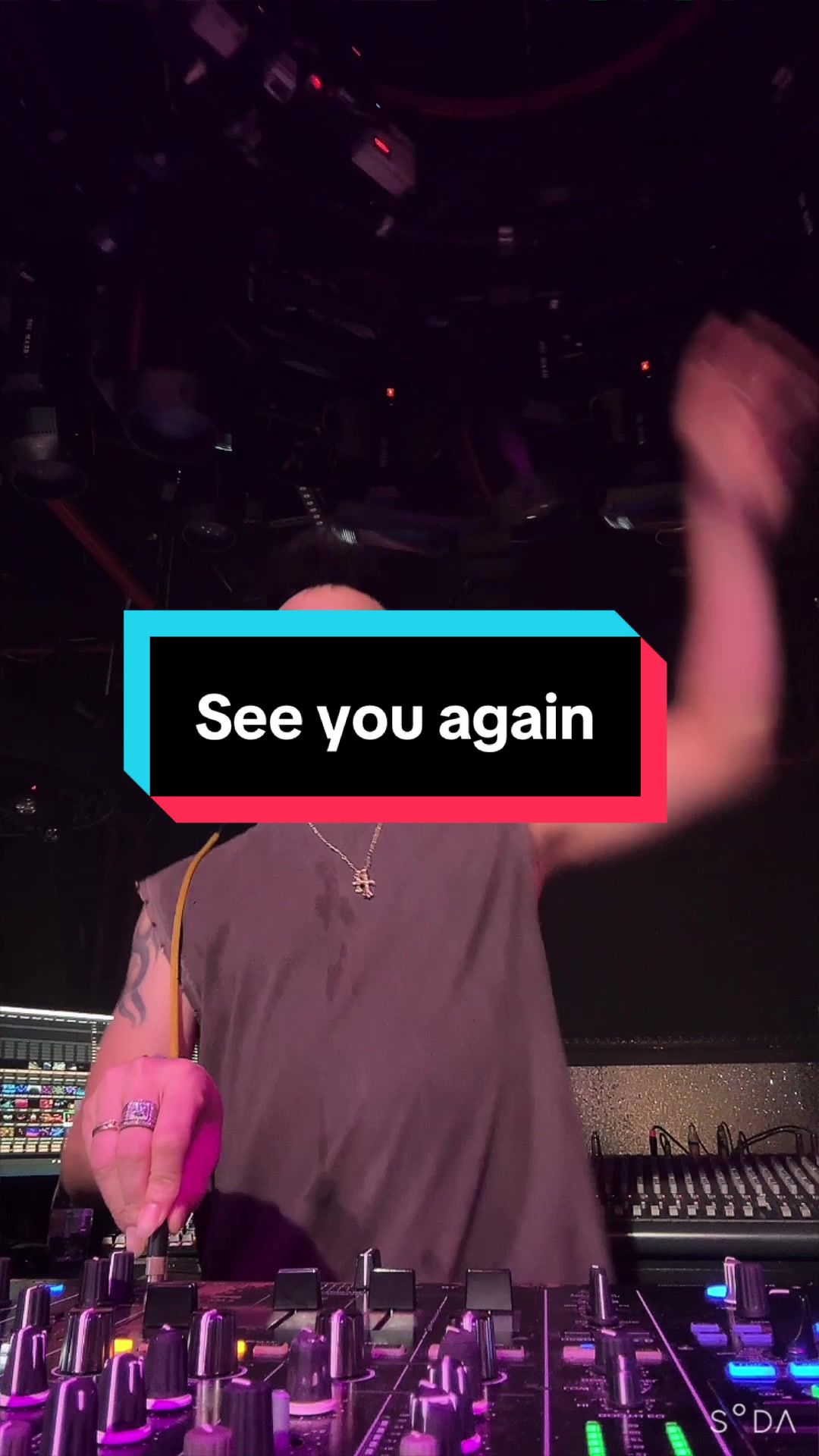 @DJ C&Ocirc;NG MIO