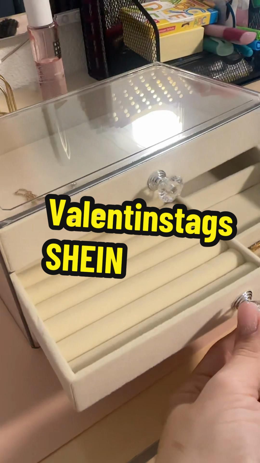 @Elizaa_2097