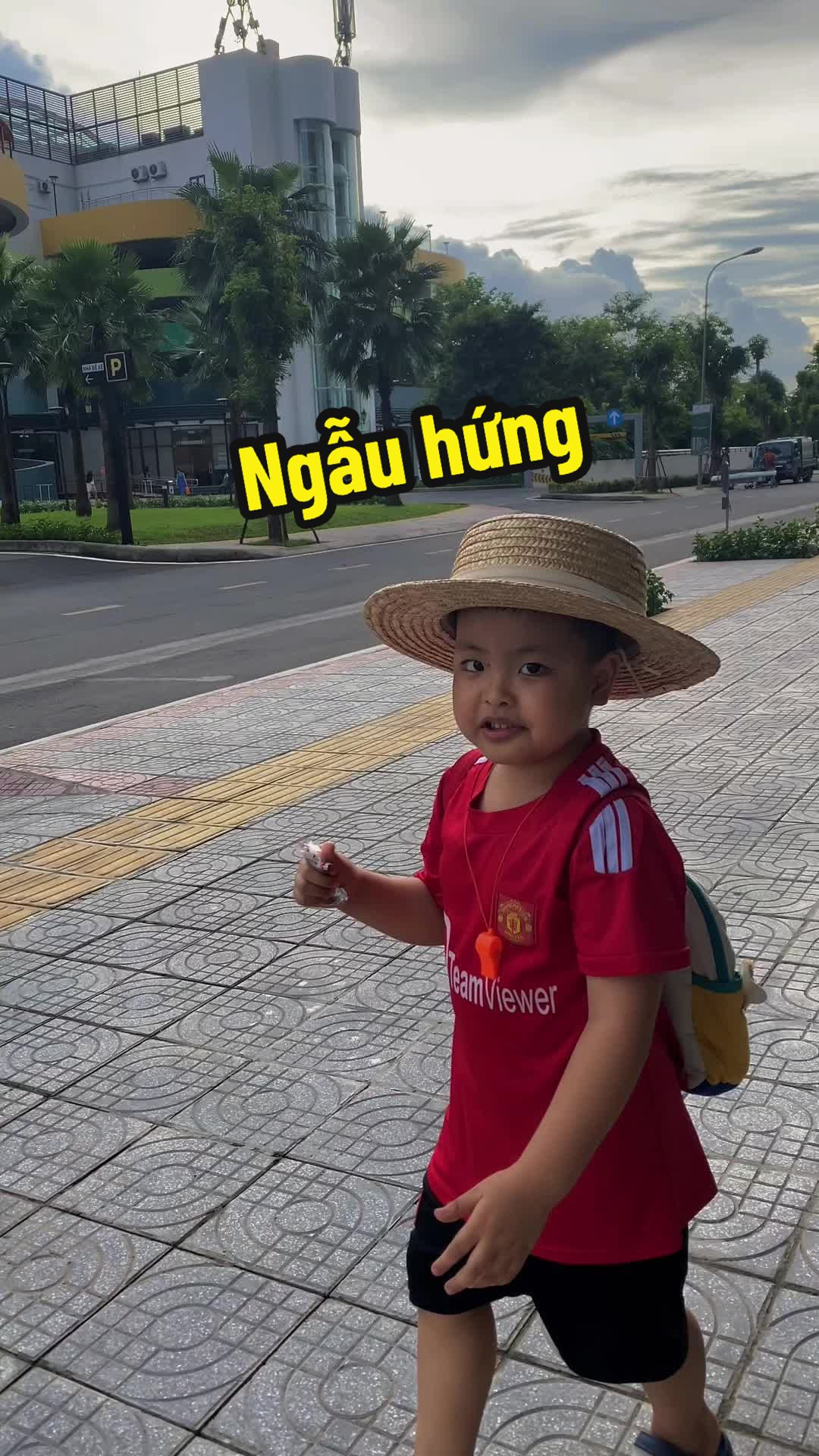 @NhatTinsayhello