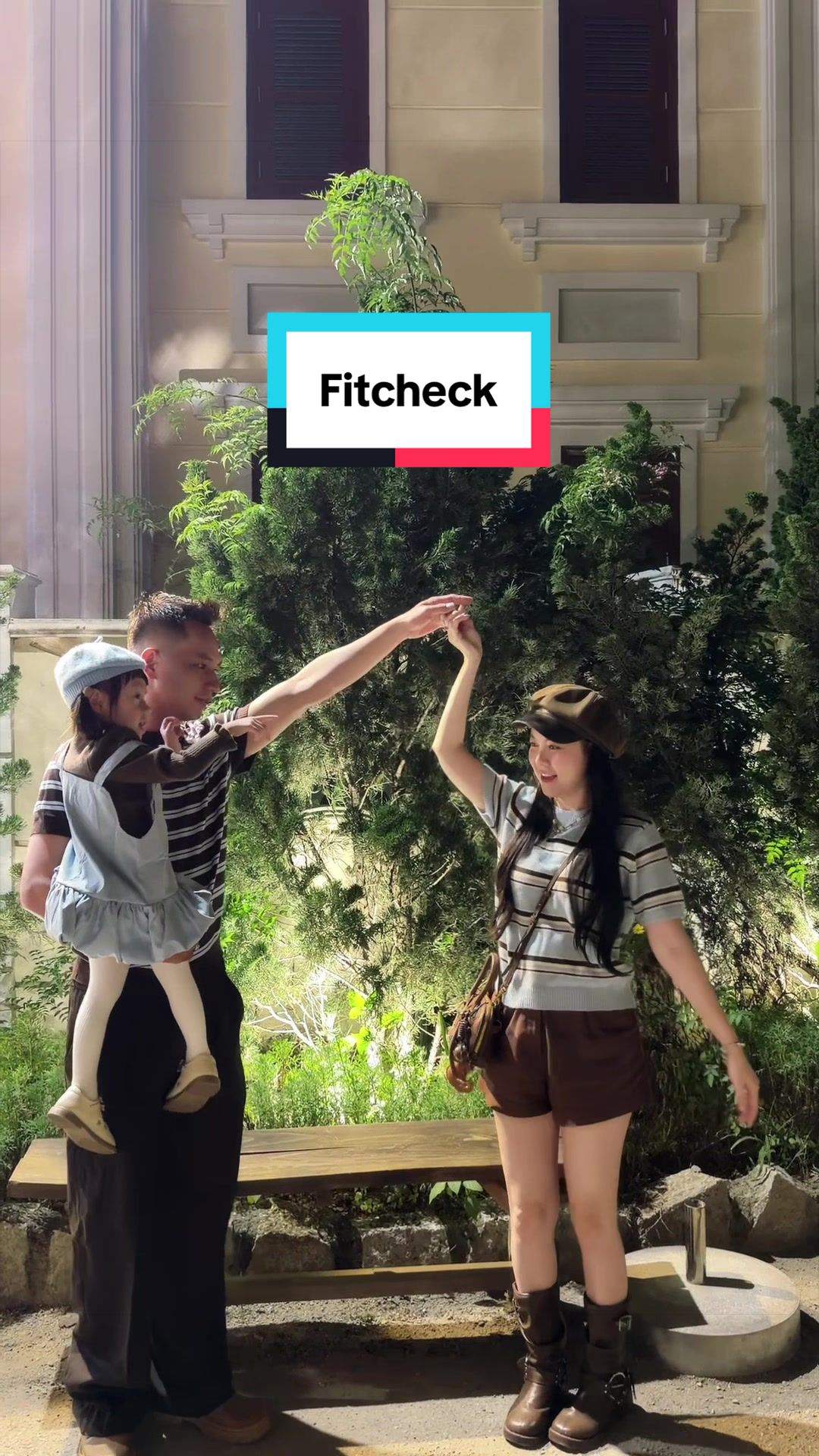 @Gia đình Mèo con