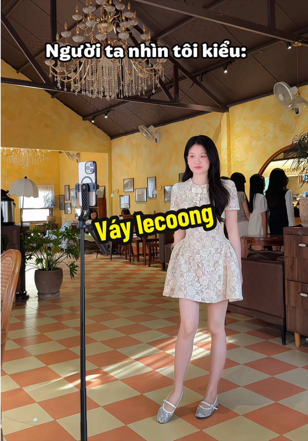 @Hằng t&uacute;n 👻